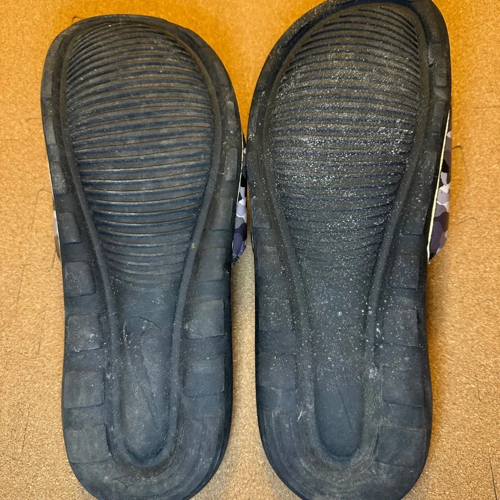 Nike Victori One Slides Mens 10 Grey Camo CN9678-001 Athletic Sandals Camouflage